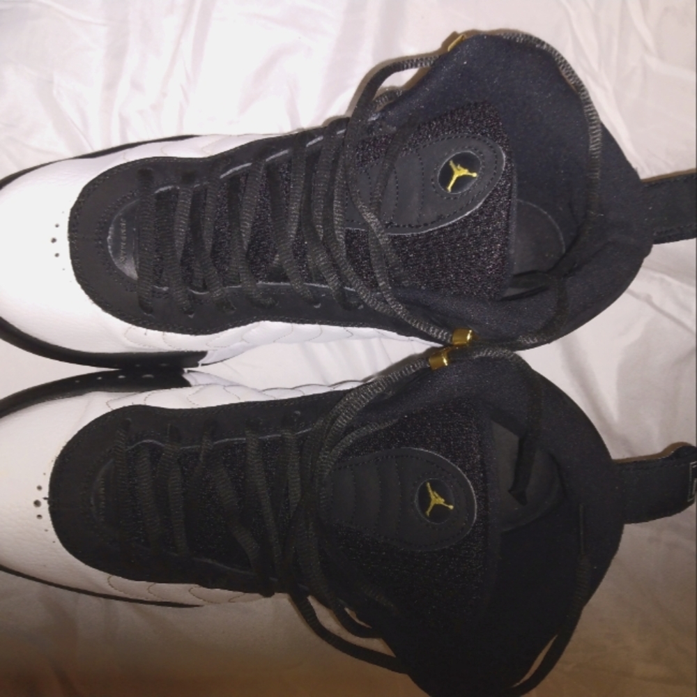 Jordan 12 Retro Taxi (size 11)
